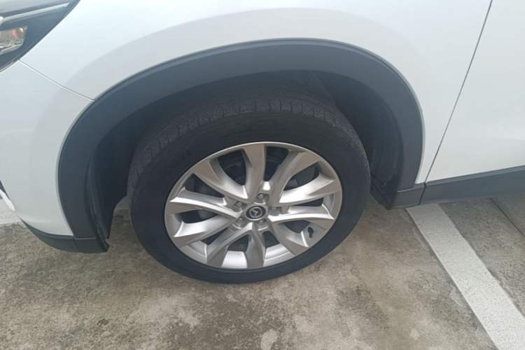 Used Mazda CX-5 2013 2.5L Automatic 4x4 Luxury Version Left Front Wheel Hub