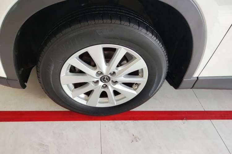Used Mazda CX-5 2013 2.0L Automatic Two-Wheel Drive Comfort Version Left Front Wheel Hub