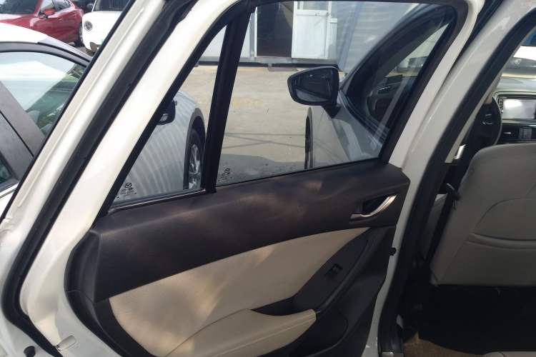 Used Mazda CX-5 2013 2.0L Manual Two-Wheel Drive Comfort Version Left Rear Door Interior