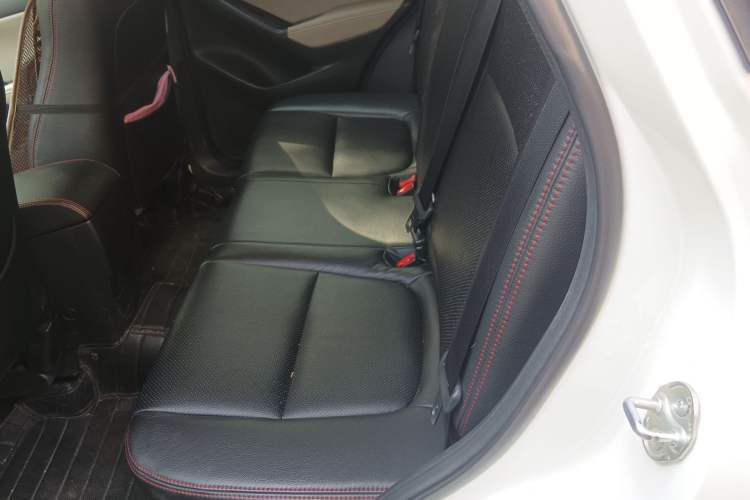 Used Mazda CX-5 2013 2.0L Automatic Two-Wheel Drive Comfort Version Left Rear Seat
