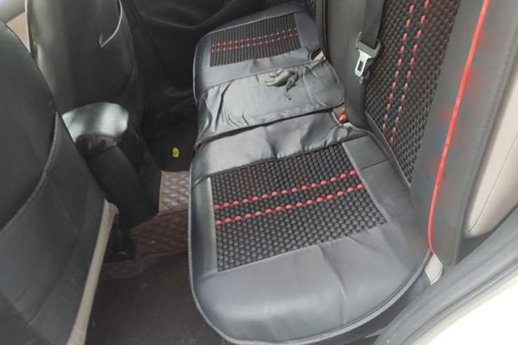 Used Mazda CX-5 2013 2.0L Automatic Two-Wheel Drive Comfort Version Left Rear Seat