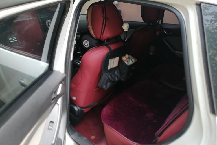Used Mazda CX-5 2013 2.0L Automatic Two-Wheel Drive Comfort Version Left Rear Seat