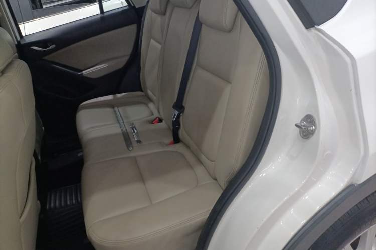 Used Mazda CX-5 2013 2.0L Automatic Two-Wheel Drive Comfort Version Left Rear Seat