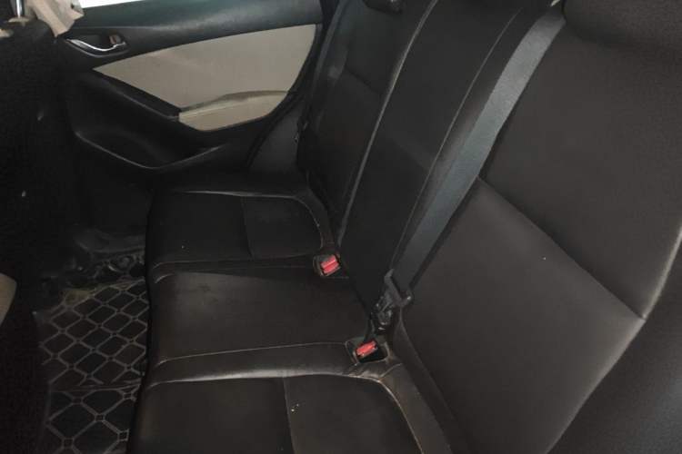 Used Mazda CX-5 2013 2.0L Automatic Two-Wheel Drive Comfort Version Left Rear Seat