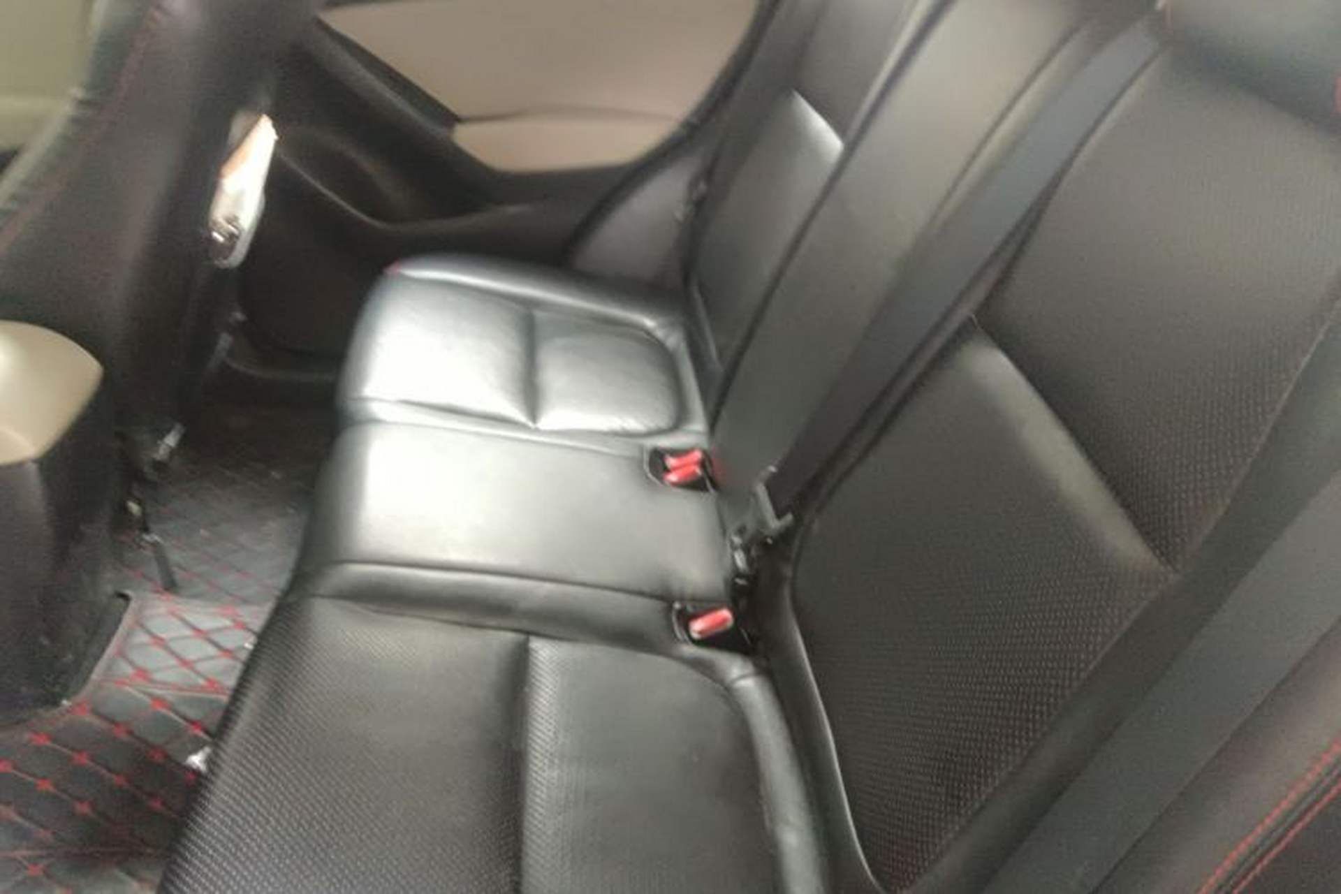 Used Mazda CX-5 2013 2.0L Automatic Two-Wheel Drive Comfort Version Left Rear Seat