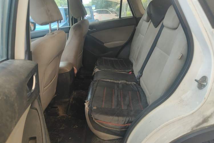 Used Mazda CX-5 2013 2.0L Automatic Two-Wheel Drive Comfort Version Left Rear Seat