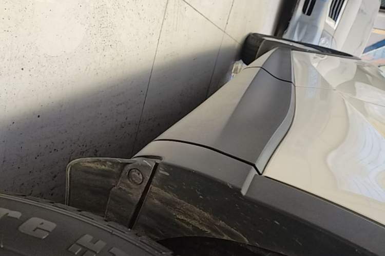 Used Mazda CX-5 2013 2.0L Automatic Two-Wheel Drive Comfort Version Left Side Sill