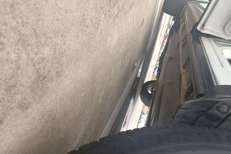 Used Mazda CX-5 2013 2.5L Automatic 4x4 Luxury Version Left Side Sill