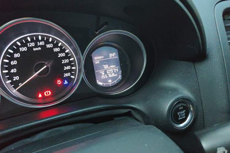 Used Mazda CX-5 2013 2.0L Automatic Two-Wheel Drive Comfort Version Odometer Close Up