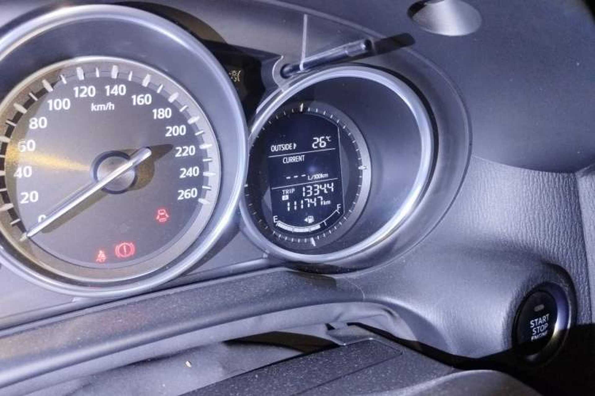 Used Mazda CX-5 2013 2.5L Automatic 4x4 Luxury Version Odometer Close Up
