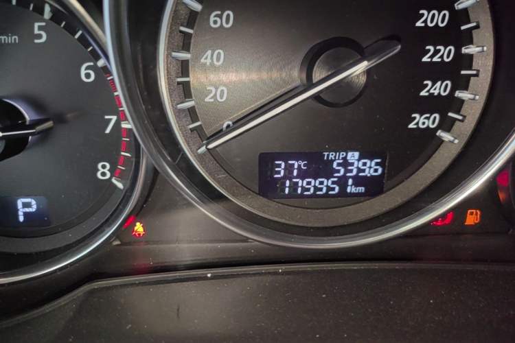 Used Mazda CX-5 2013 2.5L Automatic 4x4 Flagship Edition Odometer Close Up