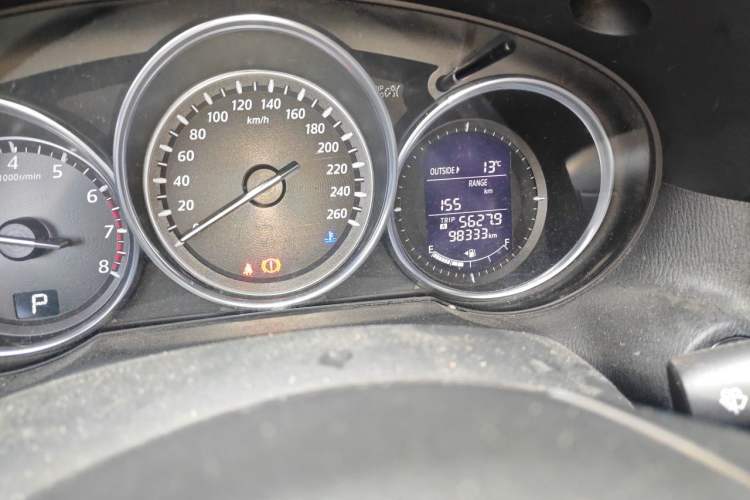 Used Mazda CX-5 2013 2.5L Automatic 4x4 Luxury Version Odometer Close Up