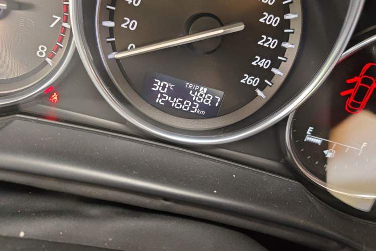 Used Mazda CX-5 2013 2.5L Automatic 4x4 Flagship Edition Odometer Close Up