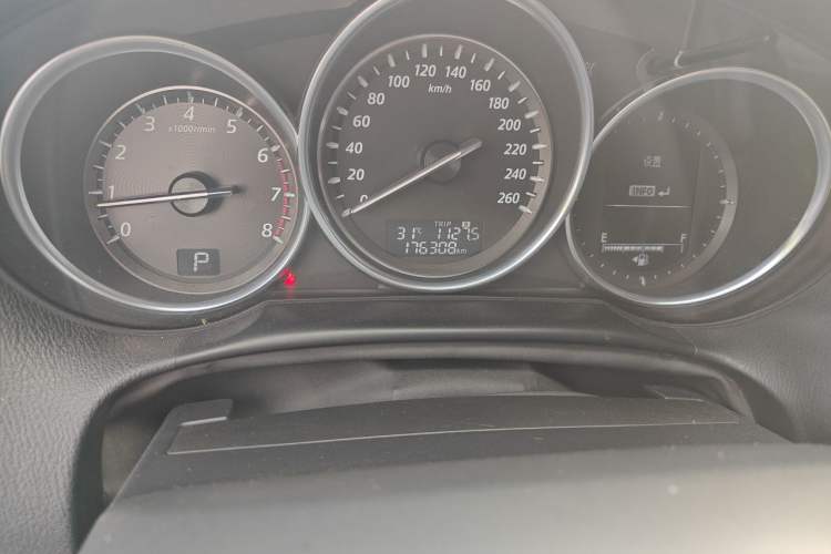 Used Mazda CX-5 2013 2.5L Automatic 4x4 Flagship Edition Odometer Close Up