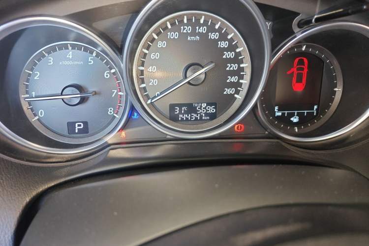 Used Mazda CX-5 2013 2.5L Automatic 4x4 Flagship Edition Odometer Close Up