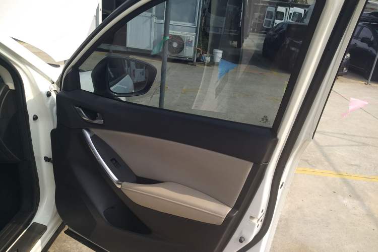 Used Mazda CX-5 2013 2.0L Manual Two-Wheel Drive Comfort Version Right Front Door Interior
