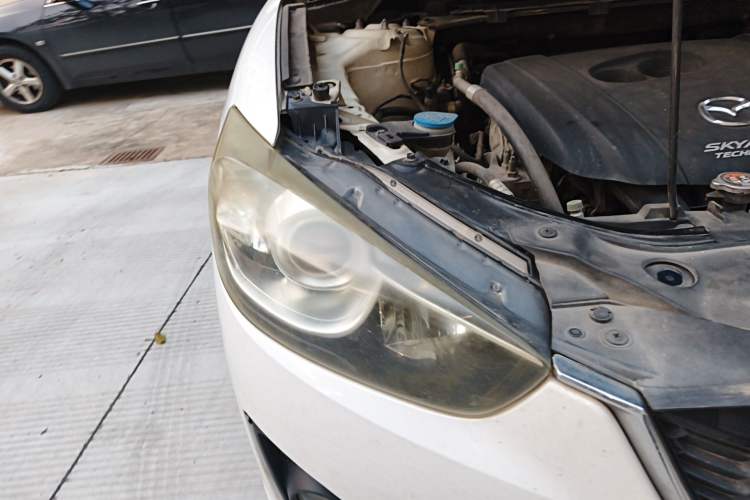 Used Mazda CX-5 2013 2.0L Automatic Two-Wheel Drive Comfort Version Right Front Headlight