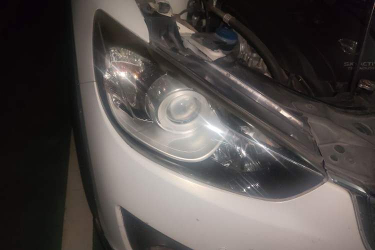 Used Mazda CX-5 2013 2.0L Automatic Two-Wheel Drive Comfort Version Right Front Headlight