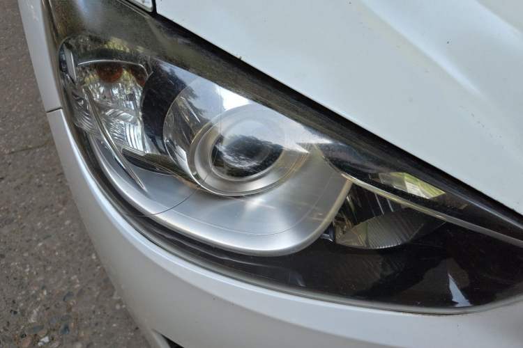 Used Mazda CX-5 2013 2.5L Automatic 4x4 Luxury Version Right Front Headlight