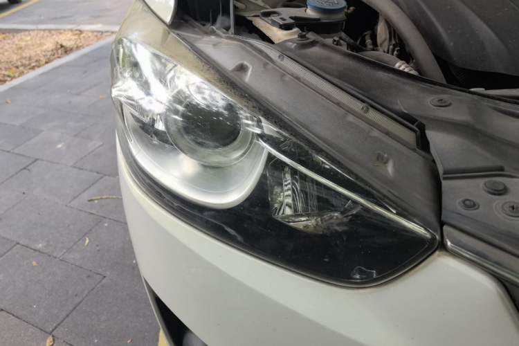 Used Mazda CX-5 2013 2.0L Automatic Two-Wheel Drive Comfort Version Right Front Headlight