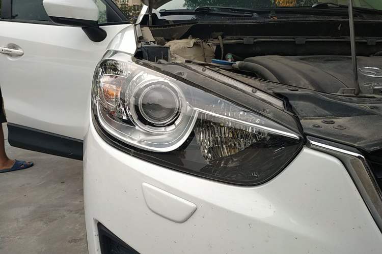 Used Mazda CX-5 2013 2.0L Automatic 4x4 Prestige Edition Right Front Headlight