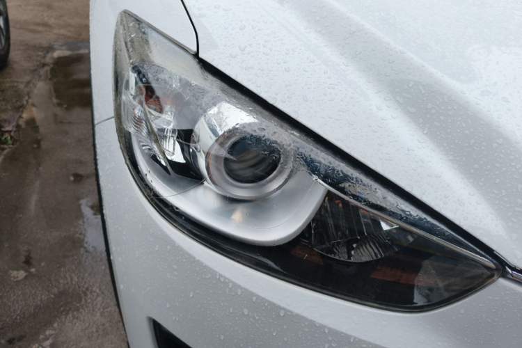 Used Mazda CX-5 2013 2.0L Automatic Two-Wheel Drive Comfort Version Right Front Headlight