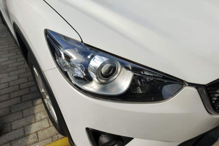 Used Mazda CX-5 2013 2.0L Automatic Two-Wheel Drive Comfort Version Right Front Headlight