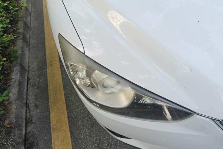Used Mazda CX-5 2013 2.0L Automatic Two-Wheel Drive Comfort Version Right Front Headlight