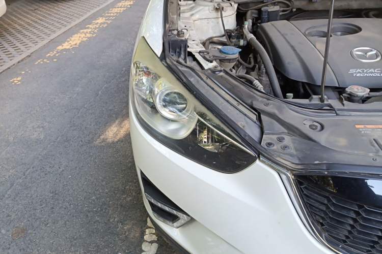 Used Mazda CX-5 2013 2.0L Automatic Two-Wheel Drive Comfort Version Right Front Headlight