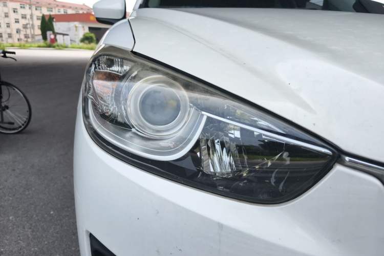 Used Mazda CX-5 2013 2.0L Automatic Two-Wheel Drive Comfort Version Right Front Headlight