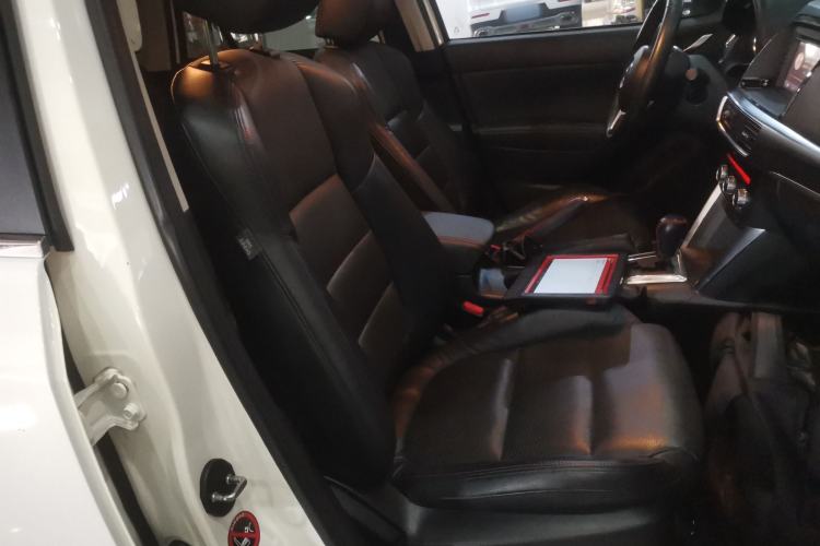 Used Mazda CX-5 2013 2.5L Automatic 4x4 Luxury Version Right Front Seat