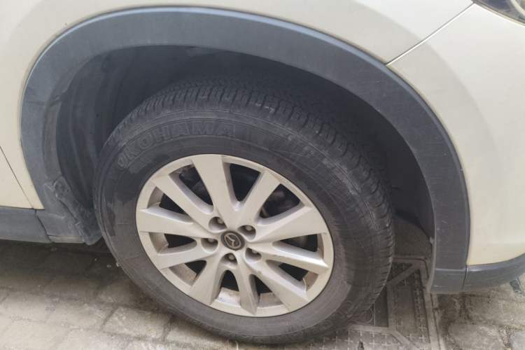 Used Mazda CX-5 2013 2.0L Automatic Two-Wheel Drive Comfort Version Right Front Wheel Hub