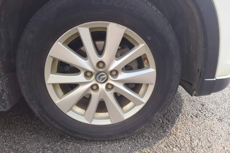 Used Mazda CX-5 2013 2.0L Automatic Two-Wheel Drive Comfort Version Right Front Wheel Hub