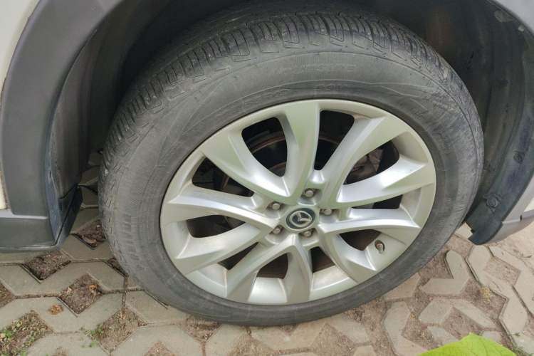 Used Mazda CX-5 2013 2.5L Automatic 4x4 Luxury Version Right Front Wheel Hub