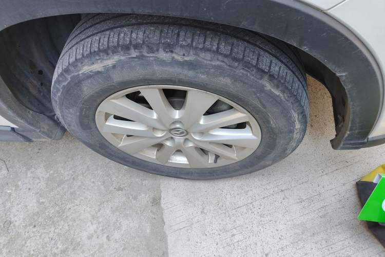 Used Mazda CX-5 2013 2.0L Automatic Two-Wheel Drive Comfort Version Right Front Wheel Hub