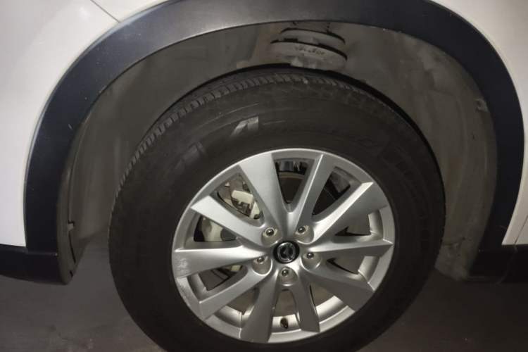 Used Mazda CX-5 2013 2.0L Automatic Two-Wheel Drive Comfort Version Right Front Wheel Hub