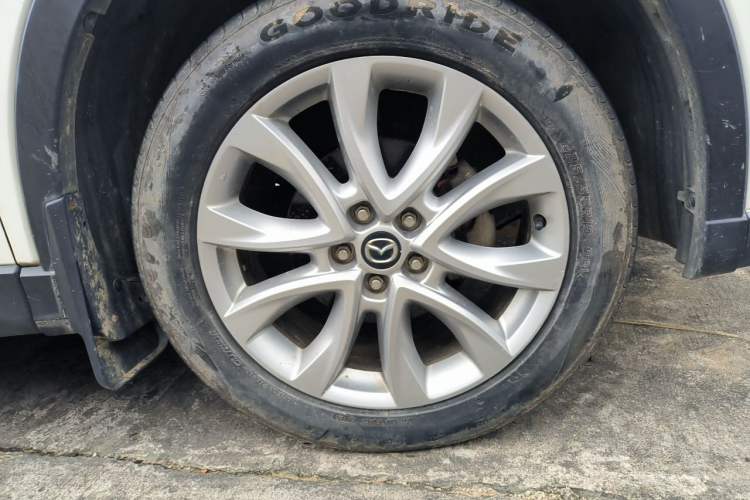 Used Mazda CX-5 2013 2.5L Automatic 4x4 Luxury Version Right Front Wheel Hub