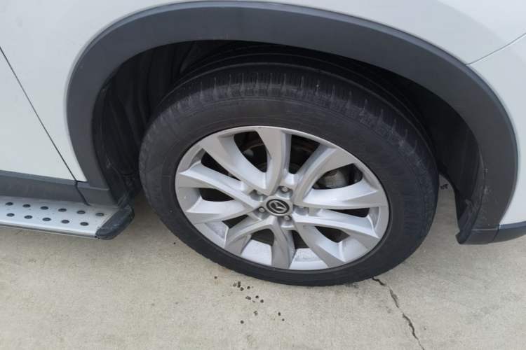 Used Mazda CX-5 2013 2.5L Automatic 4x4 Luxury Version Right Front Wheel Hub
