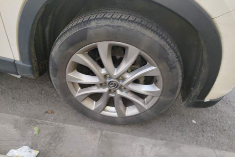 Used Mazda CX-5 2013 2.5L Automatic 4x4 Luxury Version Right Front Wheel Hub