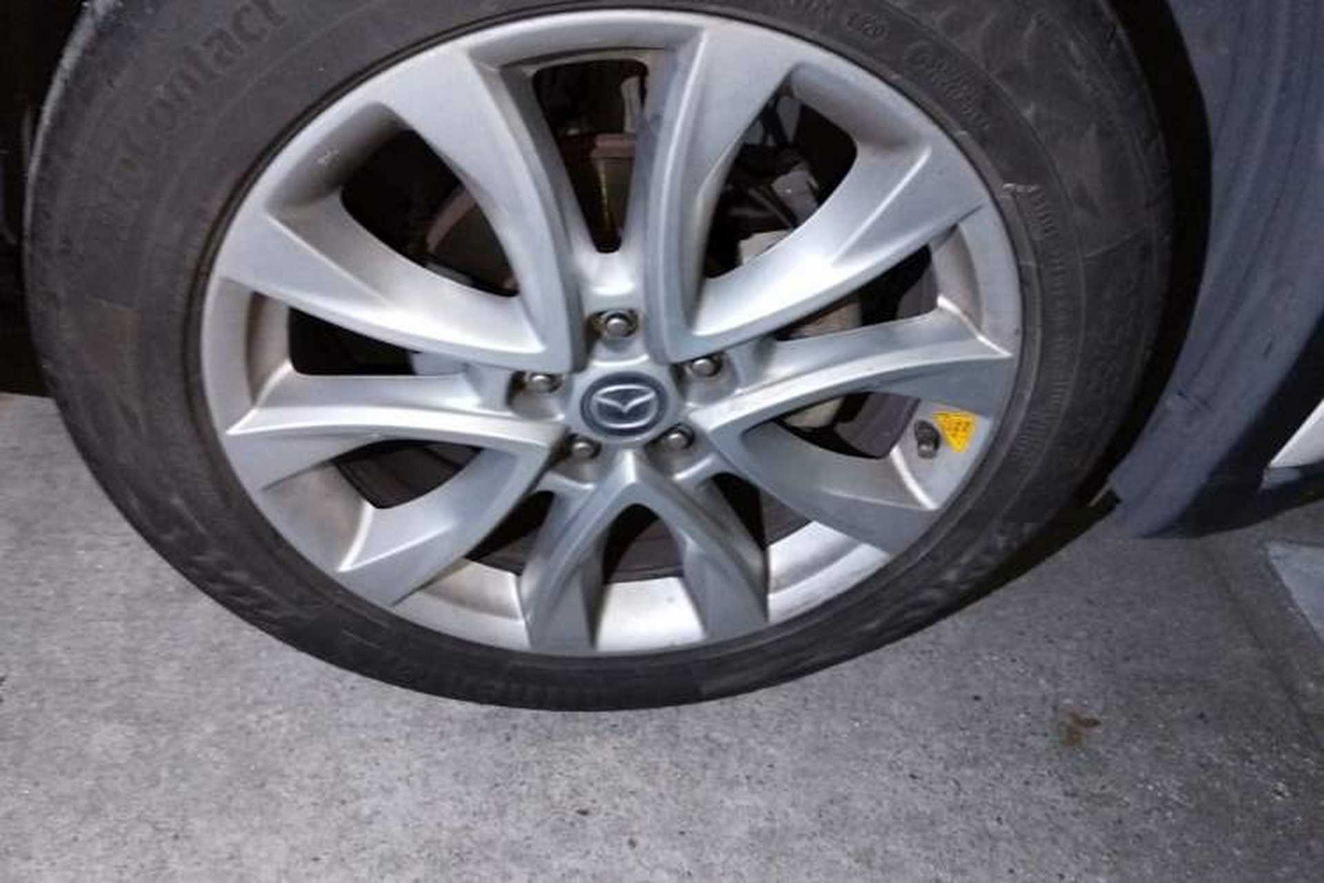 Used Mazda CX-5 2013 2.5L Automatic 4x4 Luxury Version Right Front Wheel Hub