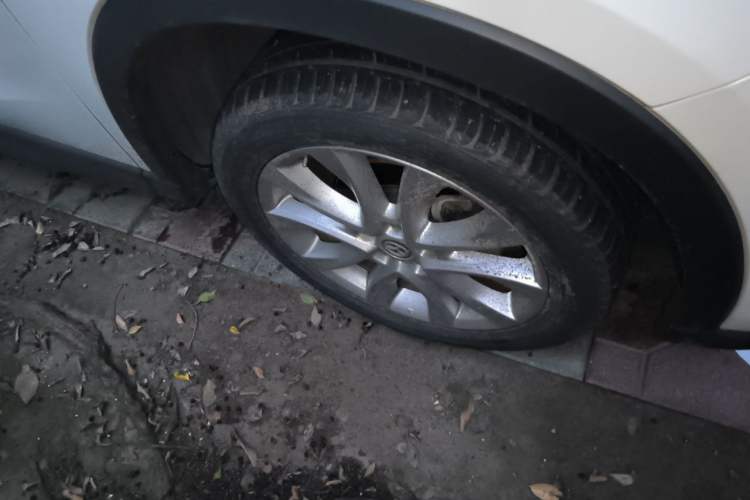 Used Mazda CX-5 2013 2.5L Automatic 4x4 Flagship Edition Right Front Wheel Hub