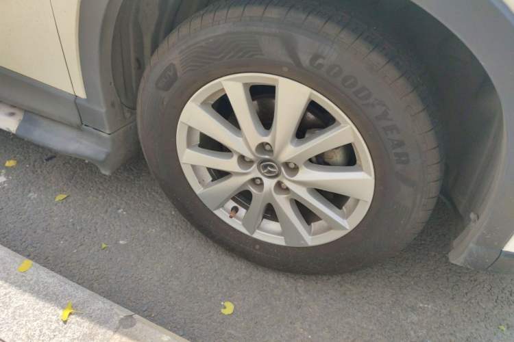 Used Mazda CX-5 2013 2.0L Automatic Two-Wheel Drive Comfort Version Right Front Wheel Hub