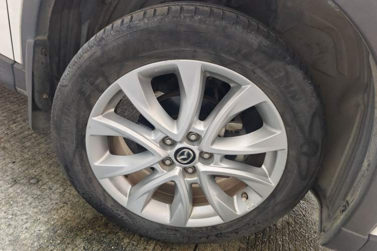 Used Mazda CX-5 2013 2.5L Automatic 4x4 Luxury Version Right Front Wheel Hub