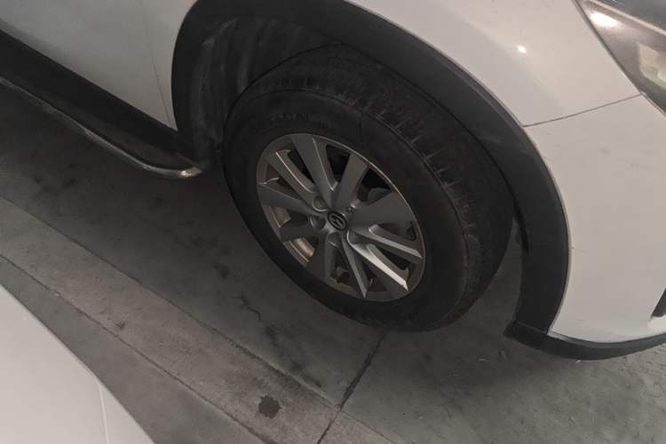 Used Mazda CX-5 2013 2.0L Automatic Two-Wheel Drive Comfort Version Right Front Wheel Hub