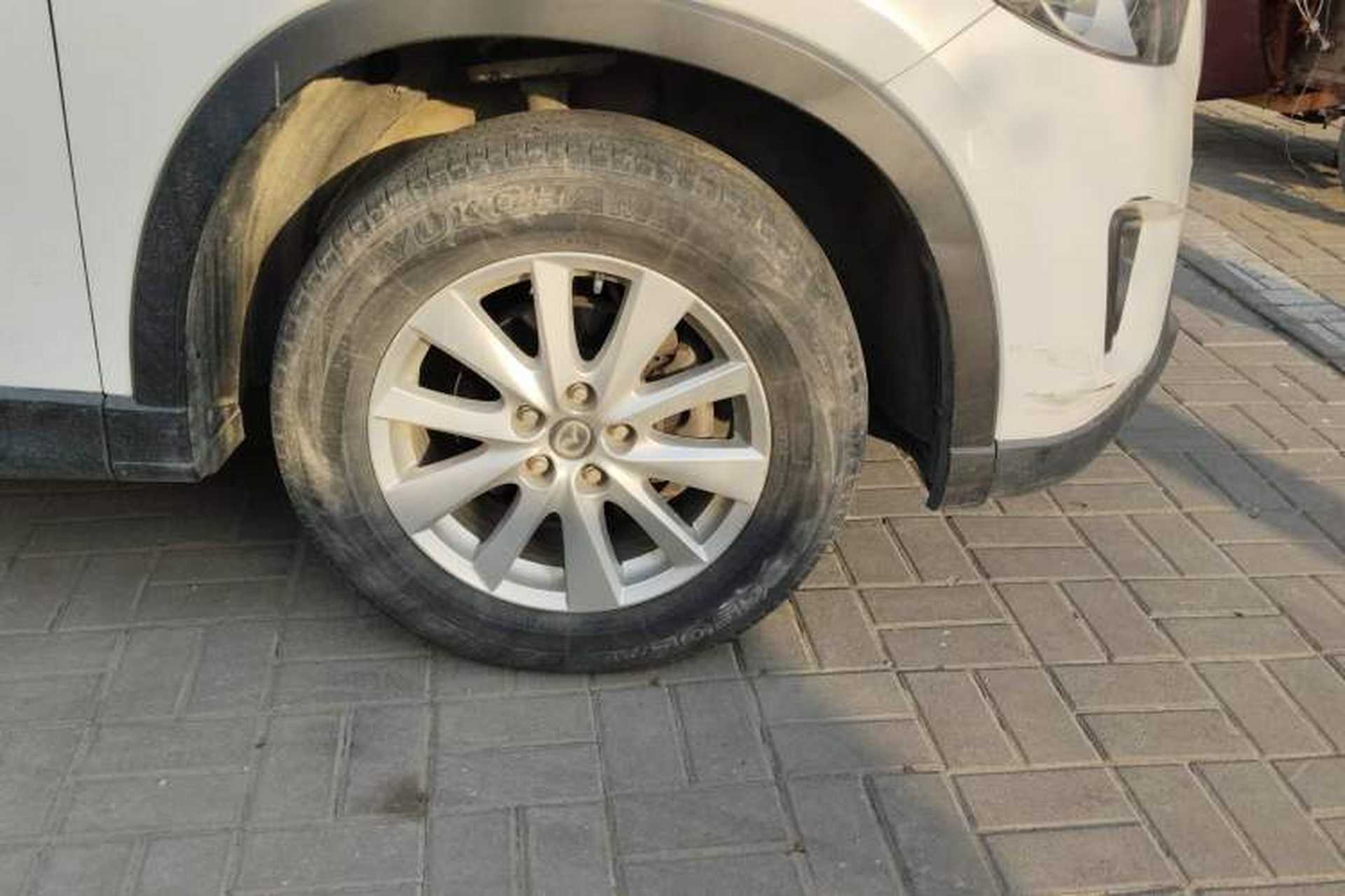 Used Mazda CX-5 2013 2.0L Automatic Two-Wheel Drive Comfort Version Right Front Wheel Hub