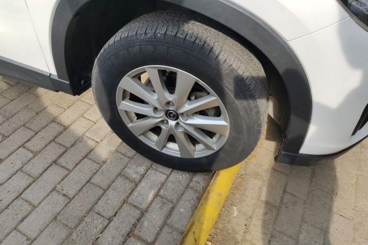Used Mazda CX-5 2013 2.0L Automatic Two-Wheel Drive Comfort Version Right Front Wheel Hub