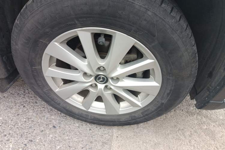 Used Mazda CX-5 2013 2.0L Automatic Two-Wheel Drive Comfort Version Right Front Wheel Hub