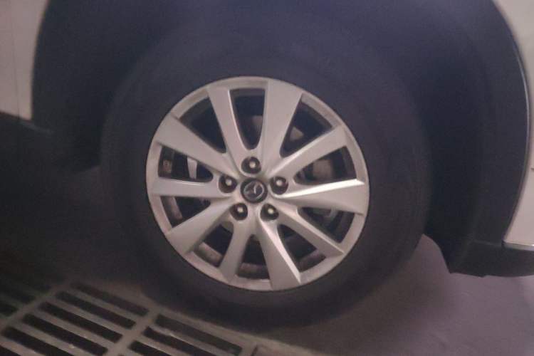 Used Mazda CX-5 2013 2.0L Manual Two-Wheel Drive Comfort Version Right Front Wheel Hub