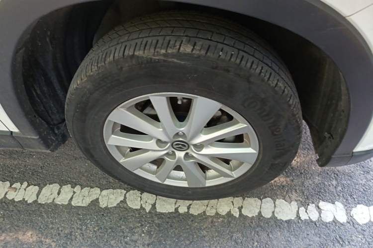 Used Mazda CX-5 2013 2.0L Automatic Two-Wheel Drive Comfort Version Right Front Wheel Hub