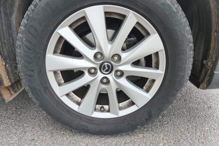 Used Mazda CX-5 2013 2.0L Automatic Two-Wheel Drive Comfort Version Right Front Wheel Hub
